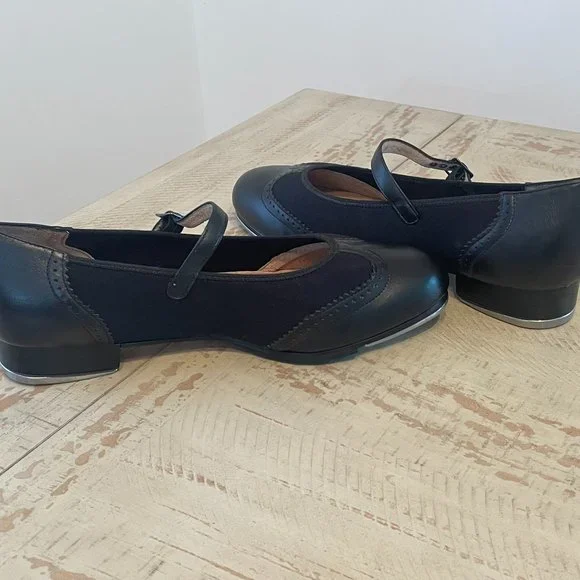 Capezio Adult Tap Shoes 12M --New - Picture 1 of 3